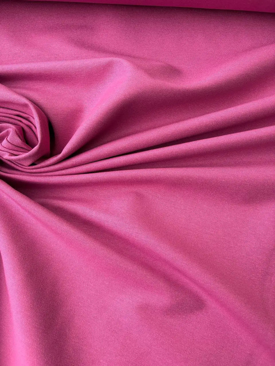 Tessuto panama tinto in filo fucsia 280 cm, trama robusta per copritavolo e decorazioni casa